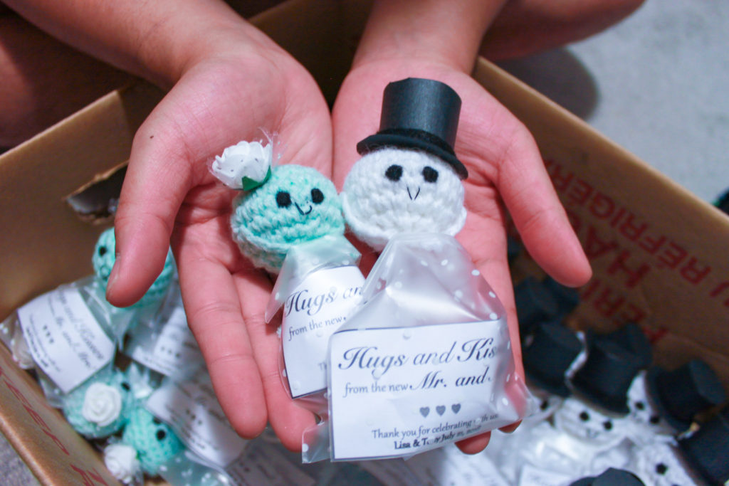 Crochet Your Own DIY Wedding Favors! Strings Away